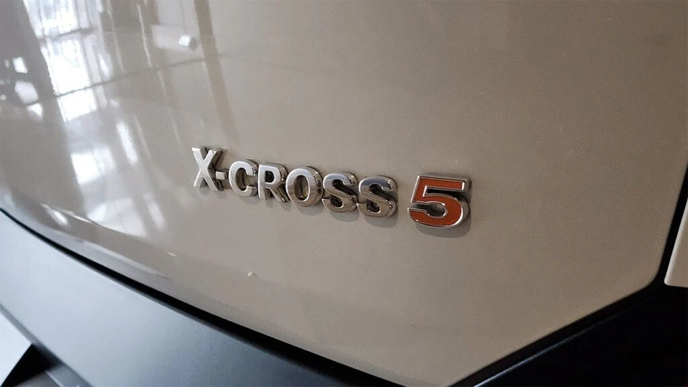 Новый Lada X-Cross 5: первые фото и подробности производства на заводе Nissan в Санкт-Петербурге → photo 12