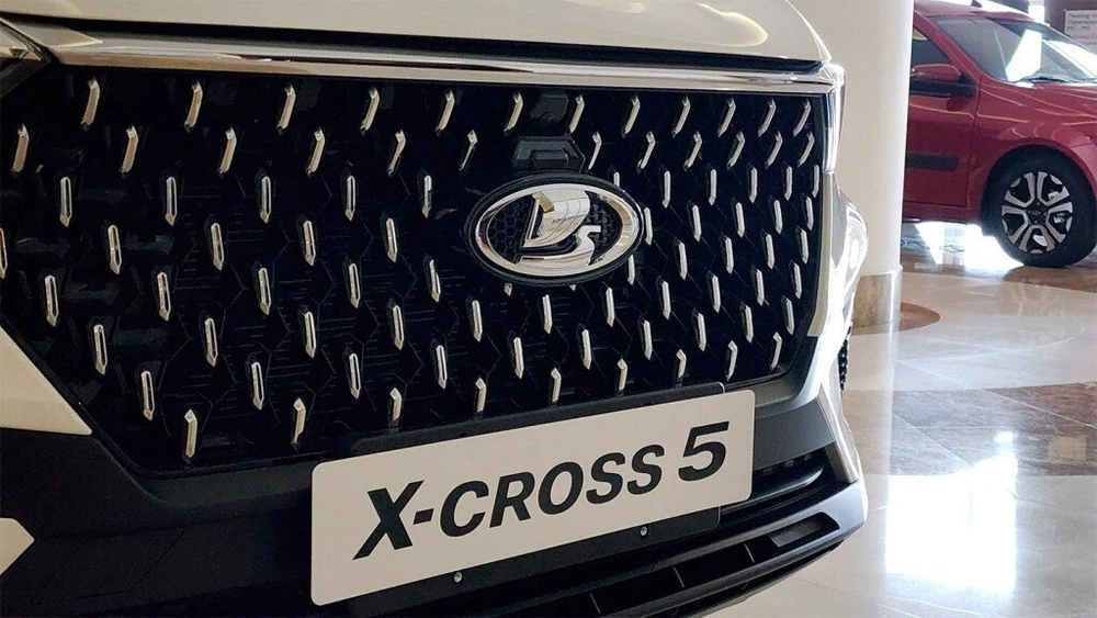Новый Lada X-Cross 5: первые фото и подробности производства на заводе Nissan в Санкт-Петербурге → photo 10