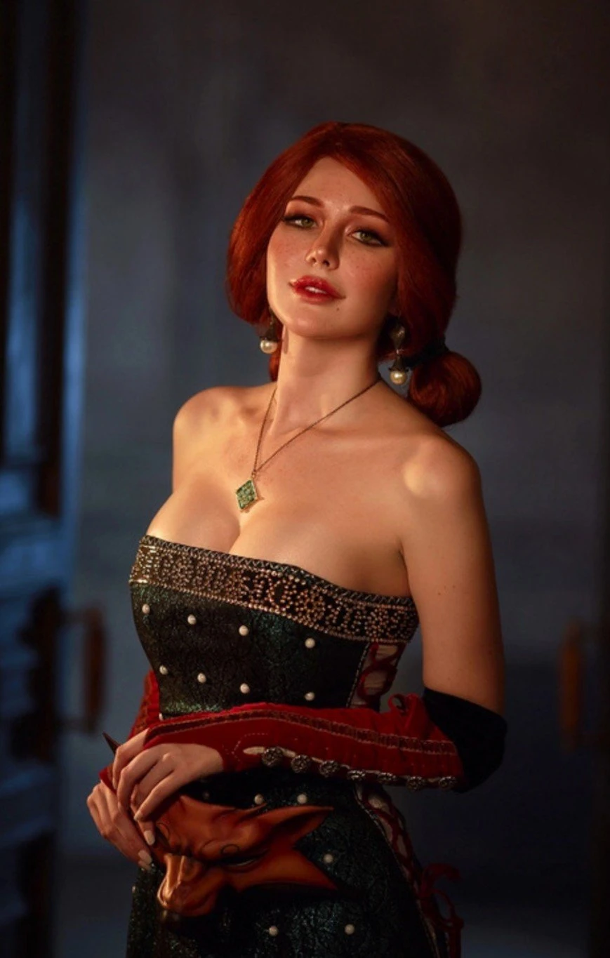 Victoria Kot naked for a cosplay of Triss from The Witcher 3 #1