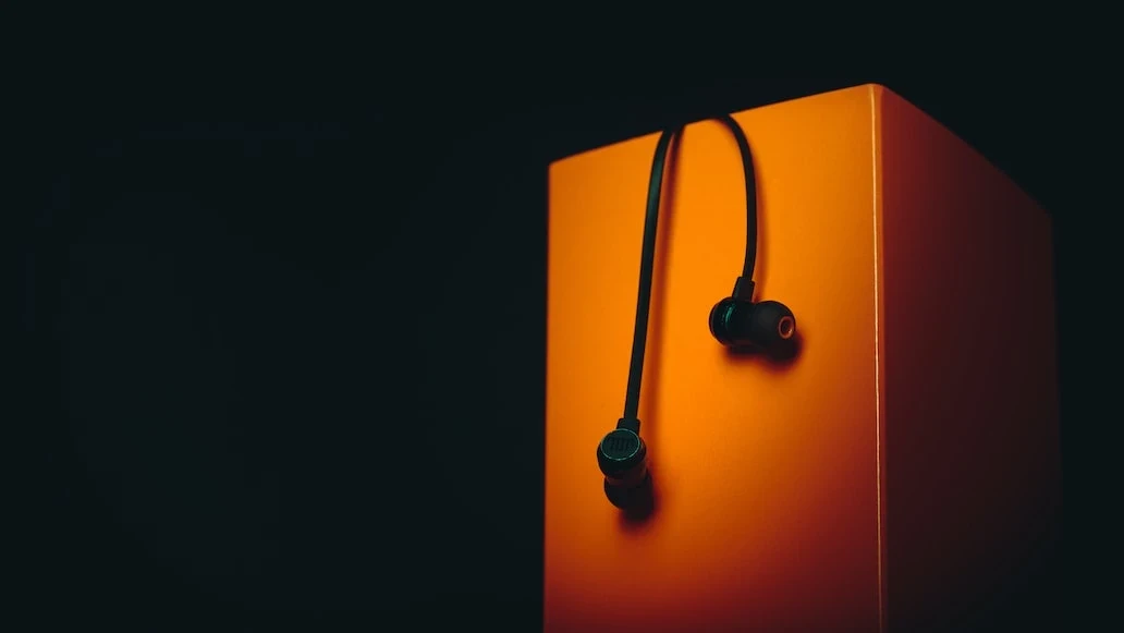 Top 5 Reasons to Use Jbl Headphones for Smartphone